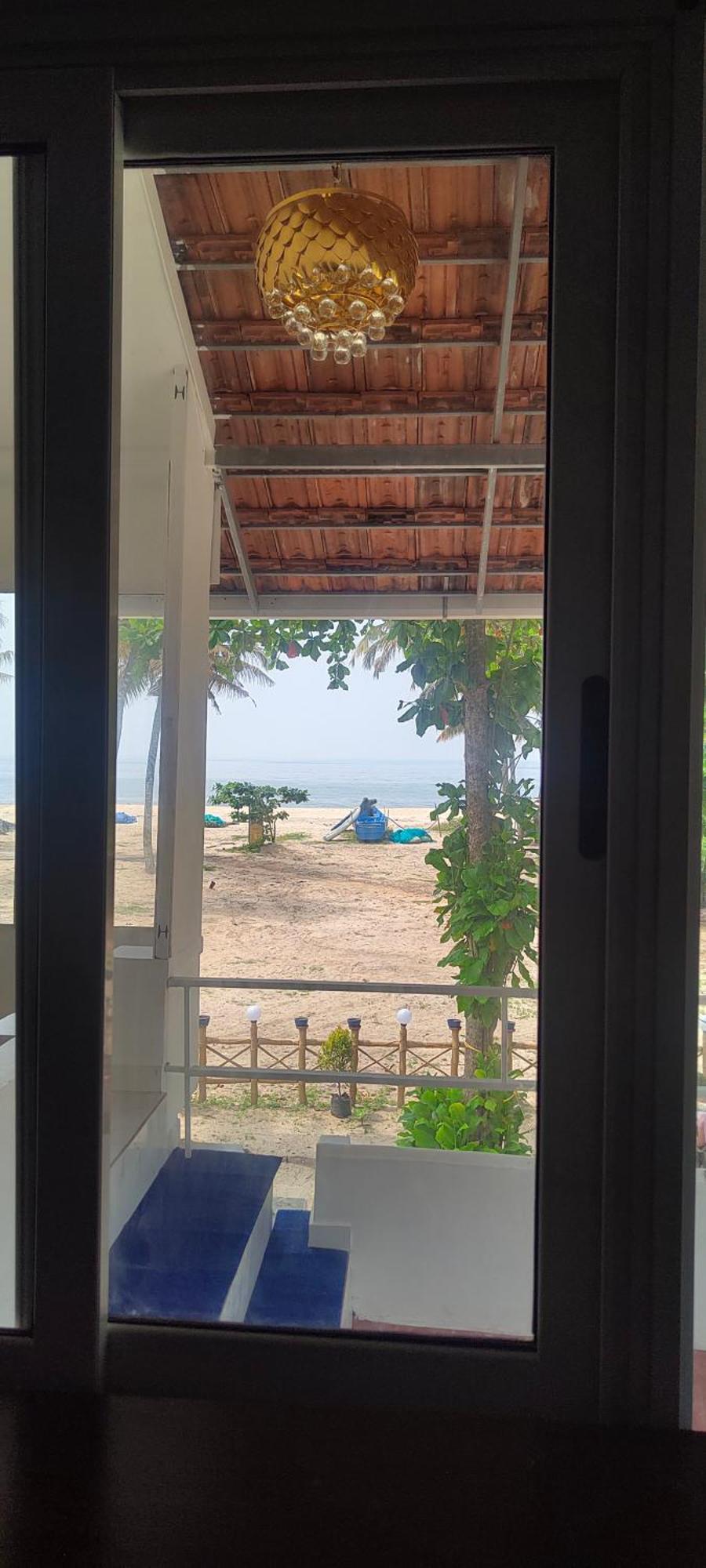 Marari Blue Whale Beach House Alappuzha Exterior photo